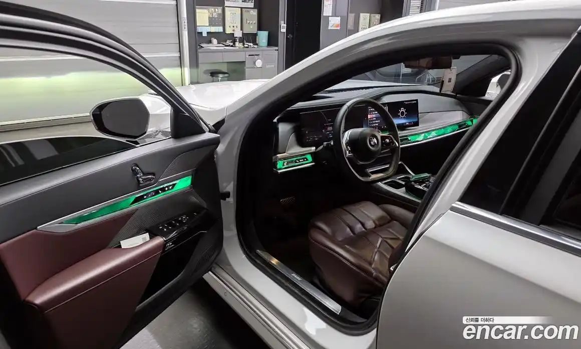 BMW 7 серия 2022 3.0 автомат (гидро), фото 13