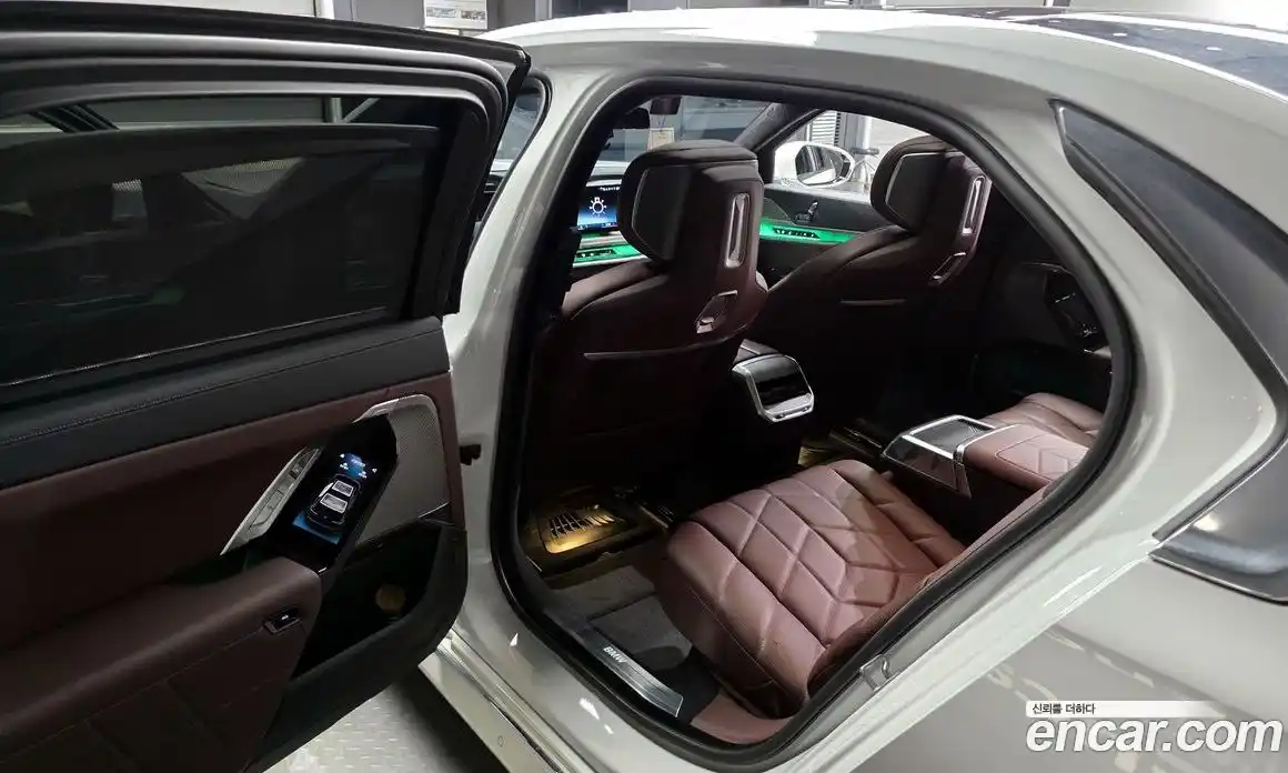 BMW 7 серия 2022 3.0 автомат (гидро), фото 17