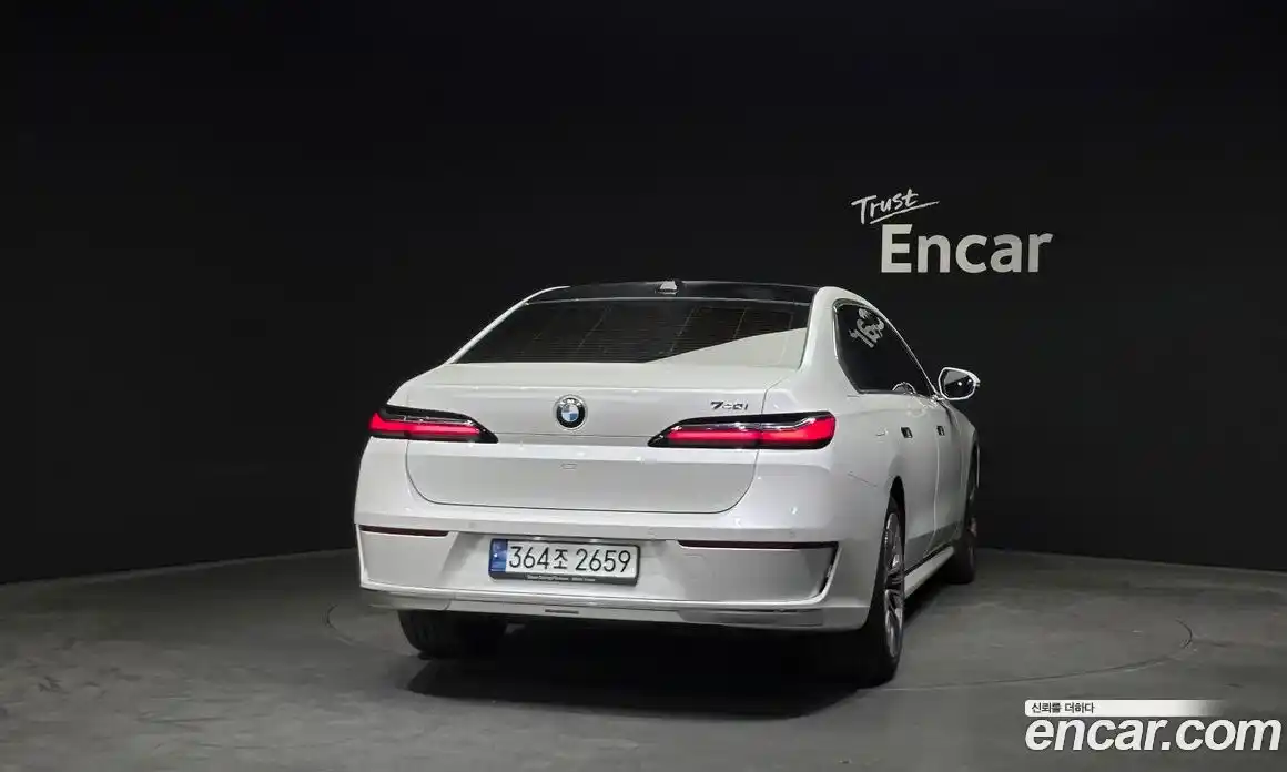 BMW 7 серия 2022 3.0 автомат (гидро), фото 4