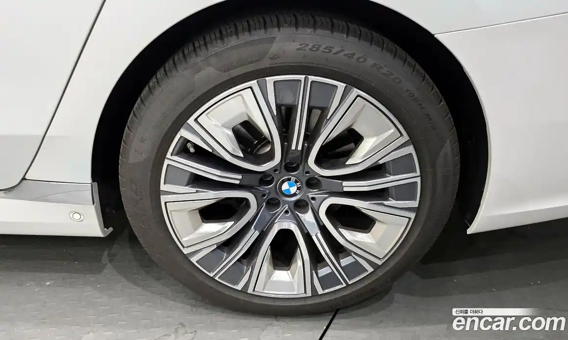 BMW 7 серия 2022 3.0 автомат (гидро), фото 7