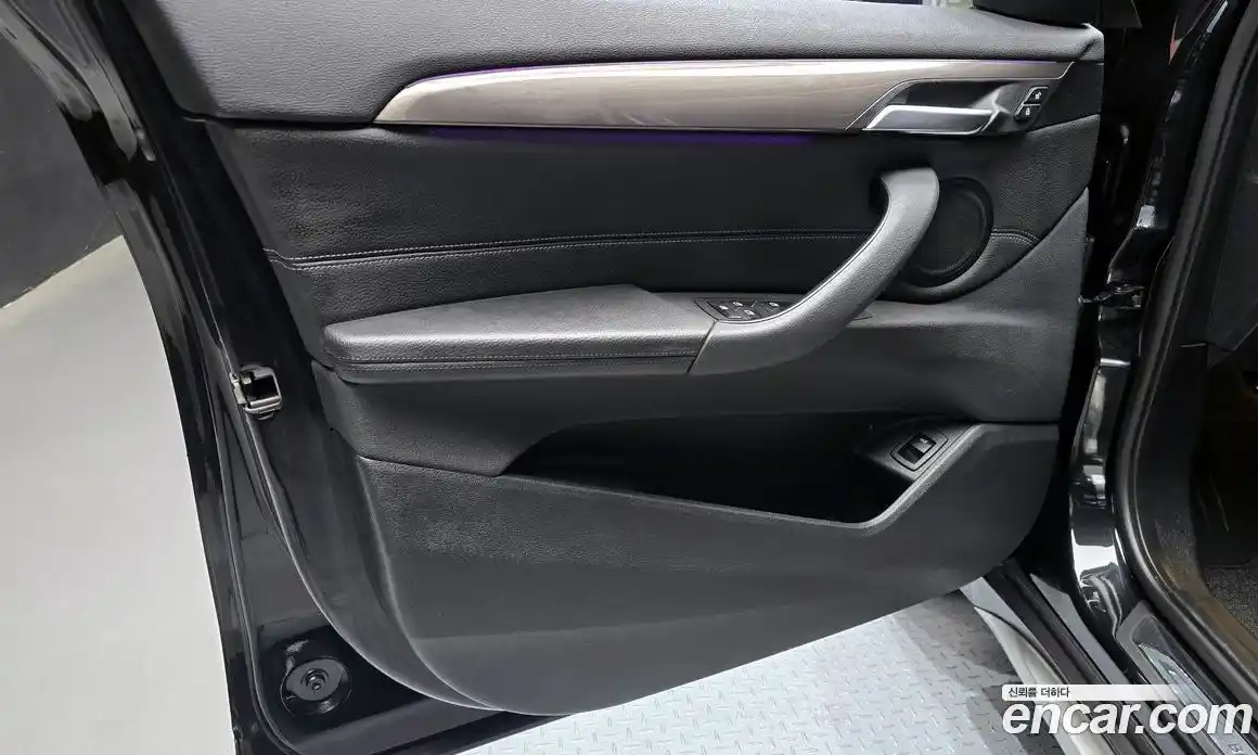 BMW X1 2021 2.0 гидро, фото 14