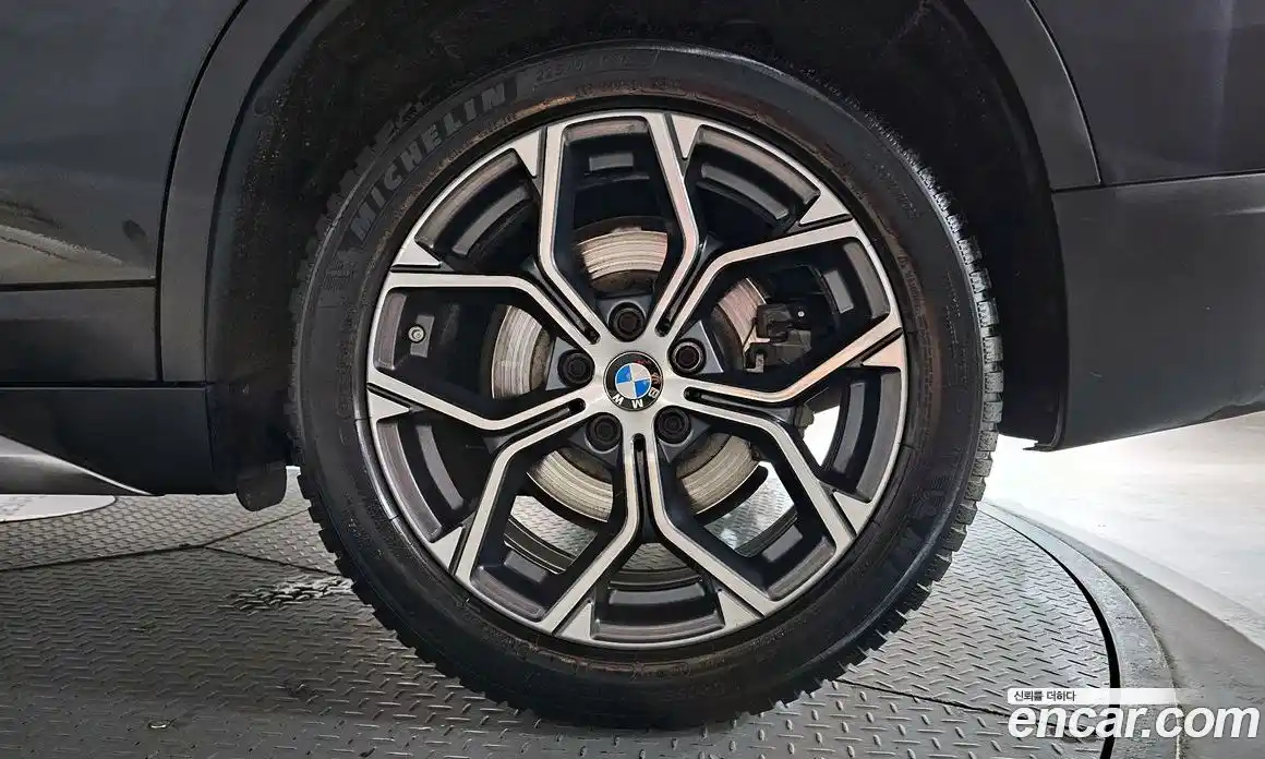 BMW X1 2021 2.0 гидро, фото 7