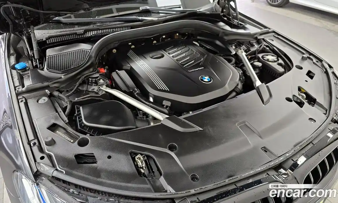 BMW 6-Series 2023 3.0 гидро, фото 6