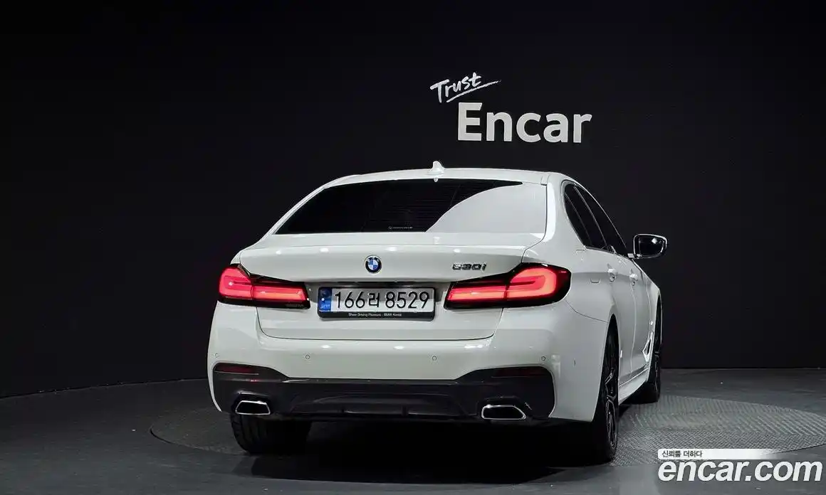BMW 5-Series 2022 2.0 гидро, фото 4