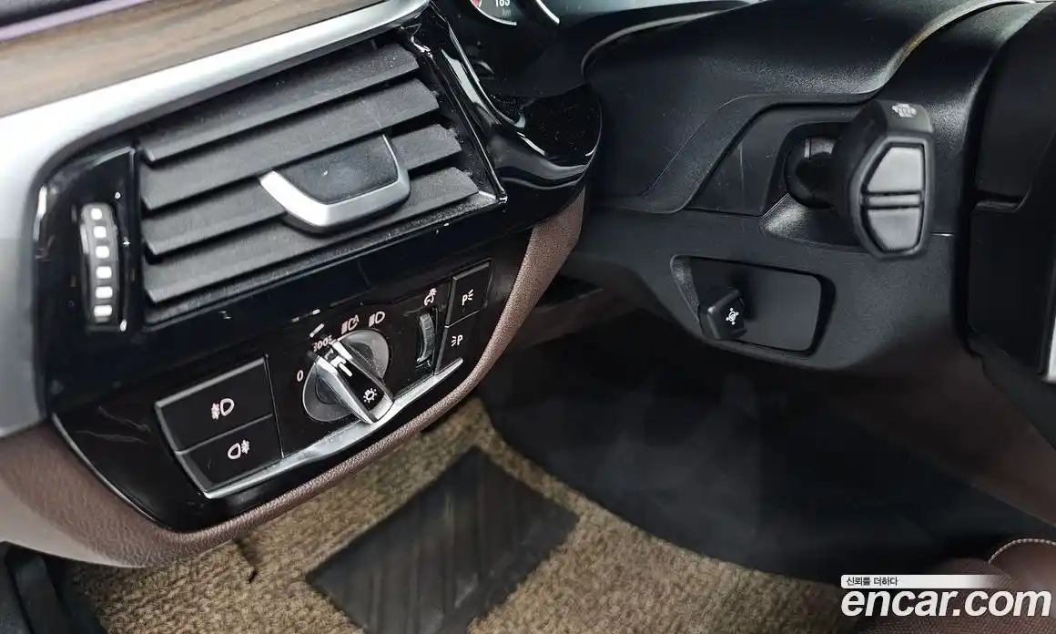 BMW 5-Series 2018 2.0 гидро, фото 32