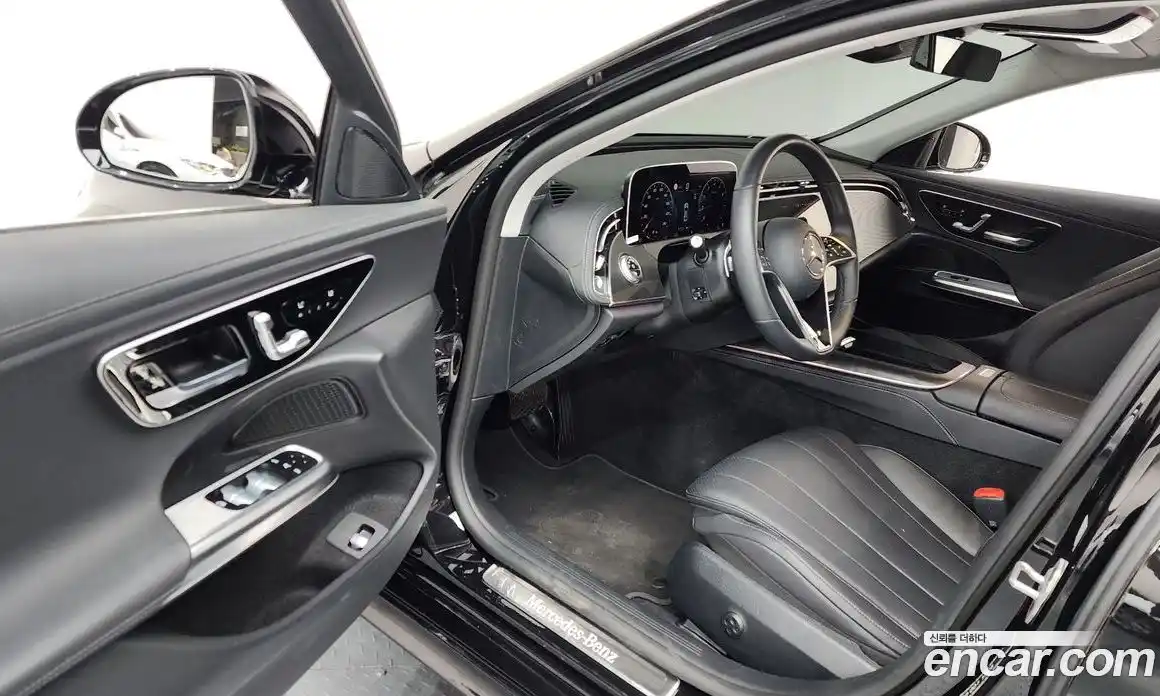 Mercedes-Benz E-Class 2024 2.0 гидро, фото 13
