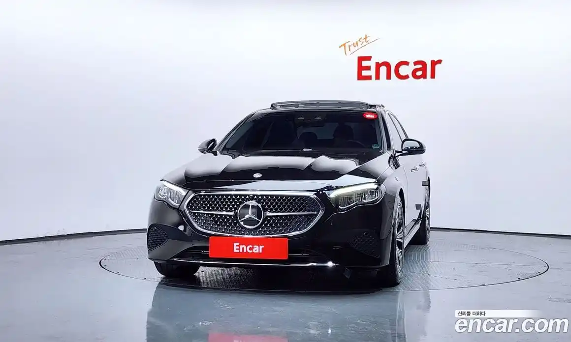 Mercedes-Benz E-Class 2024 2.0 гидро, фото 3