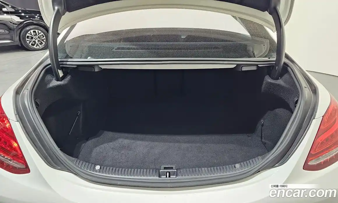 Mercedes-Benz C-Class 2017 2.0 гидро, фото 20