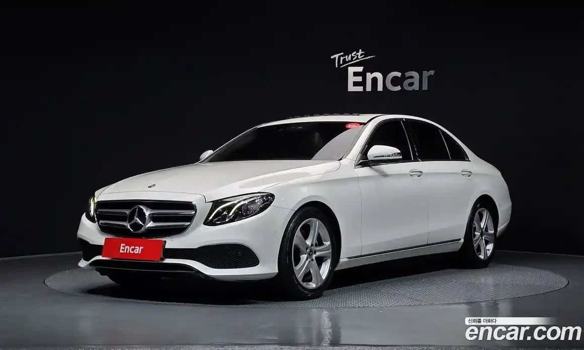 Mercedes-Benz E-Class 2018 2.0 гидро, фото 1