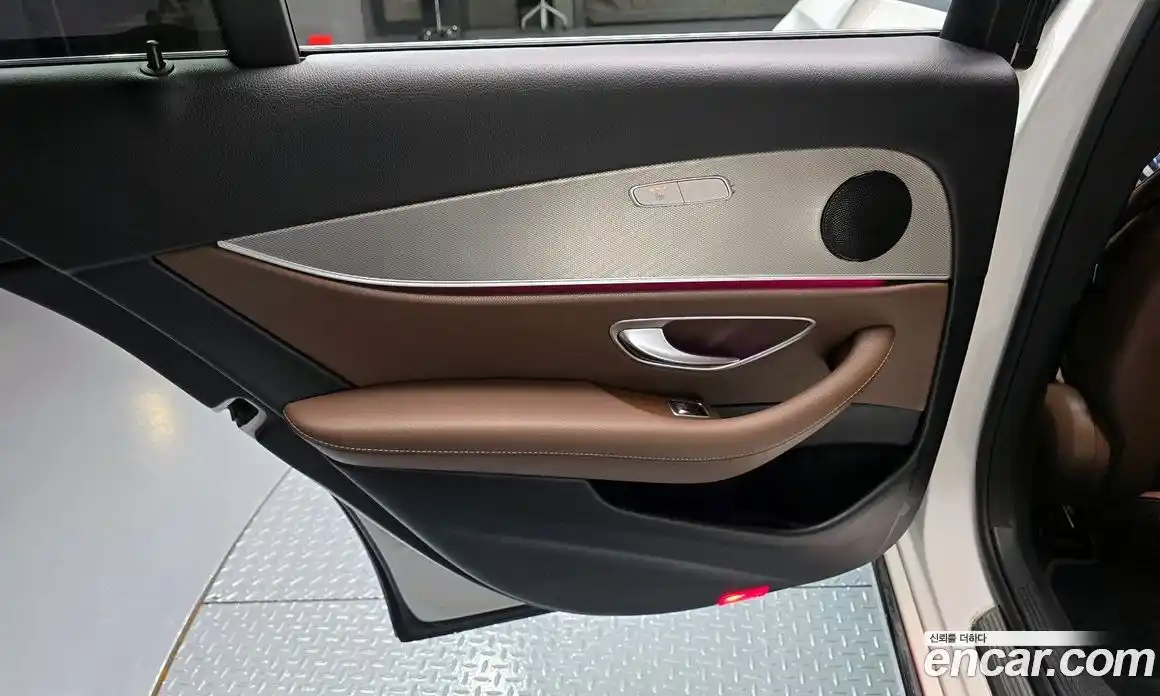 Mercedes-Benz E-Class 2018 2.0 гидро, фото 15