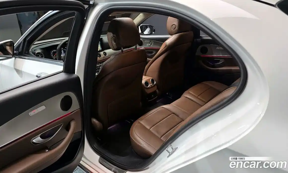 Mercedes-Benz E-Class 2018 2.0 гидро, фото 16
