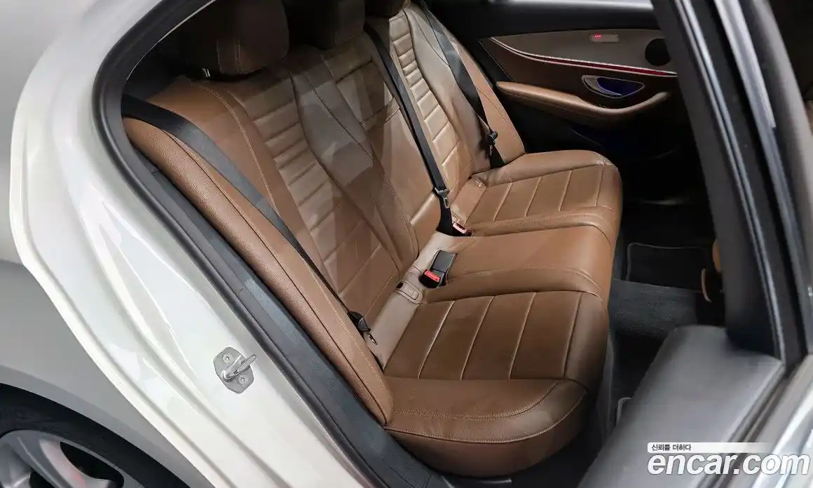 Mercedes-Benz E-Class 2018 2.0 гидро, фото 17