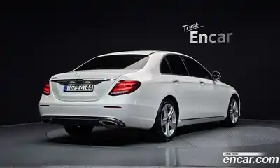Mercedes-Benz E-Class 2018 2.0 гидро, миниатюра 2