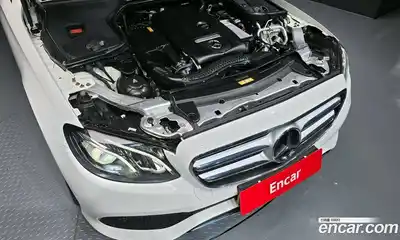 Mercedes-Benz E-Class 2018 2.0 гидро, миниатюра 6