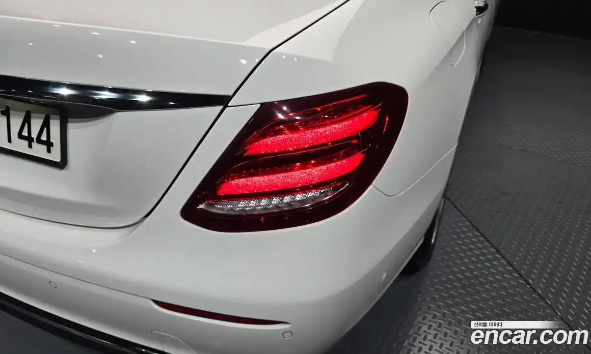 Mercedes-Benz E-Class 2018 2.0 гидро, фото 9