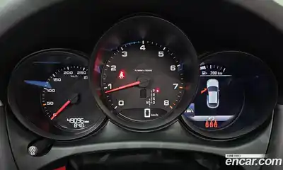 Porsche Macan 2021 2.0 автомат (гидро), миниатюра 8