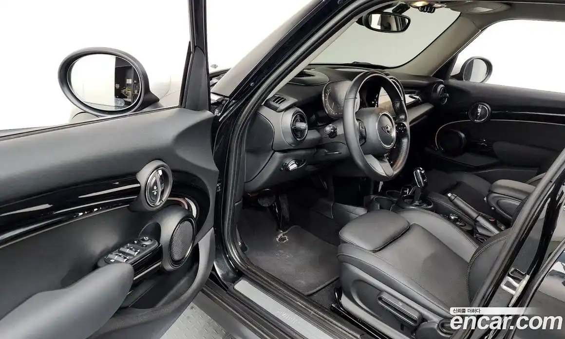 Mini Cooper 2022 1.5 автомат (гидро), фото 13