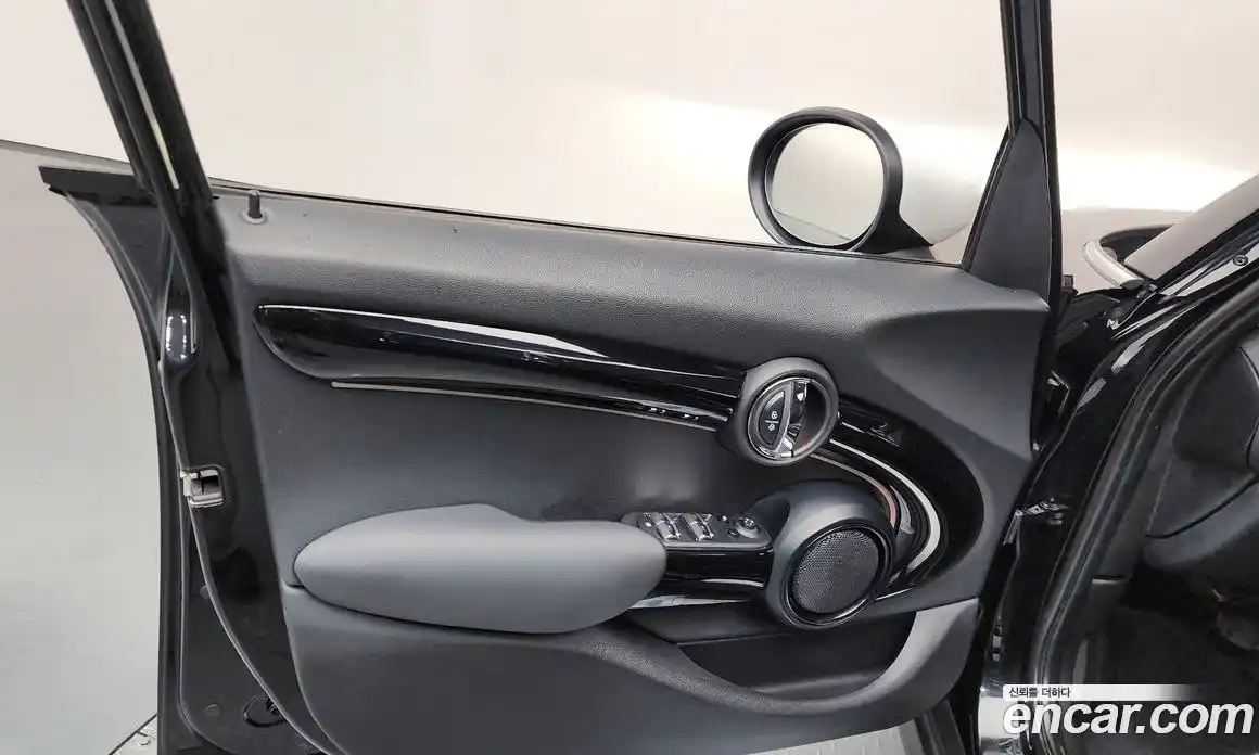 Mini Cooper 2022 1.5 автомат (гидро), фото 14