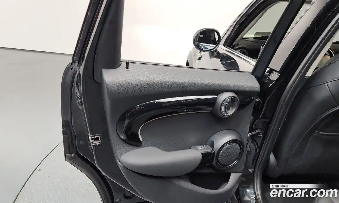 Mini Cooper 2022 1.5 автомат (гидро), фото 15