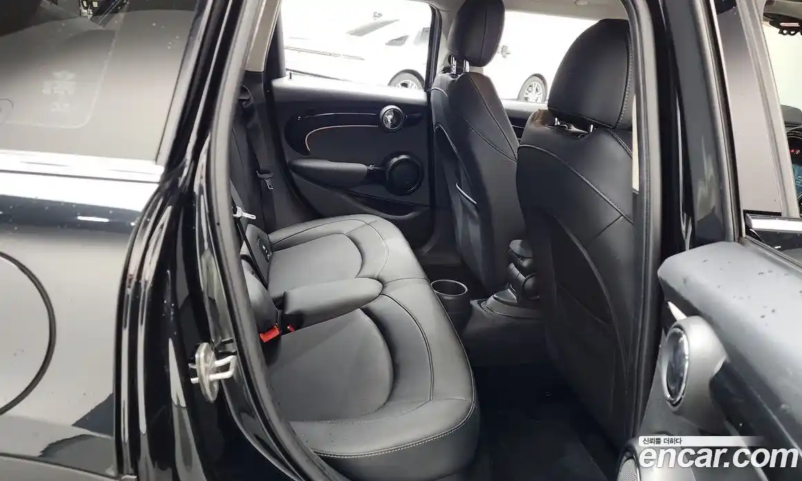 Mini Cooper 2022 1.5 автомат (гидро), фото 17