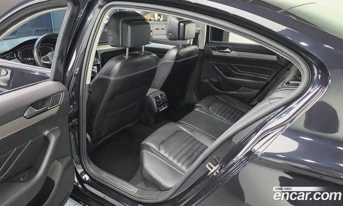 Volkswagen Passat 2022 2.0 автомат (гидро), фото 16