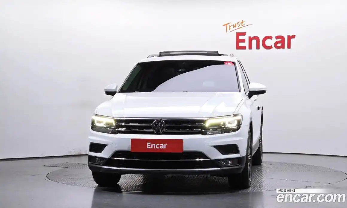 Volkswagen Tiguan 2019 2.0 автомат (гидро), фото 3