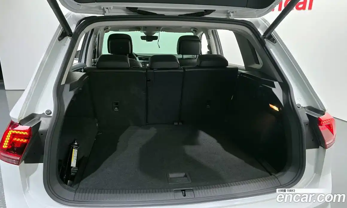 Volkswagen Tiguan 2019 2.0 автомат (гидро), фото 31