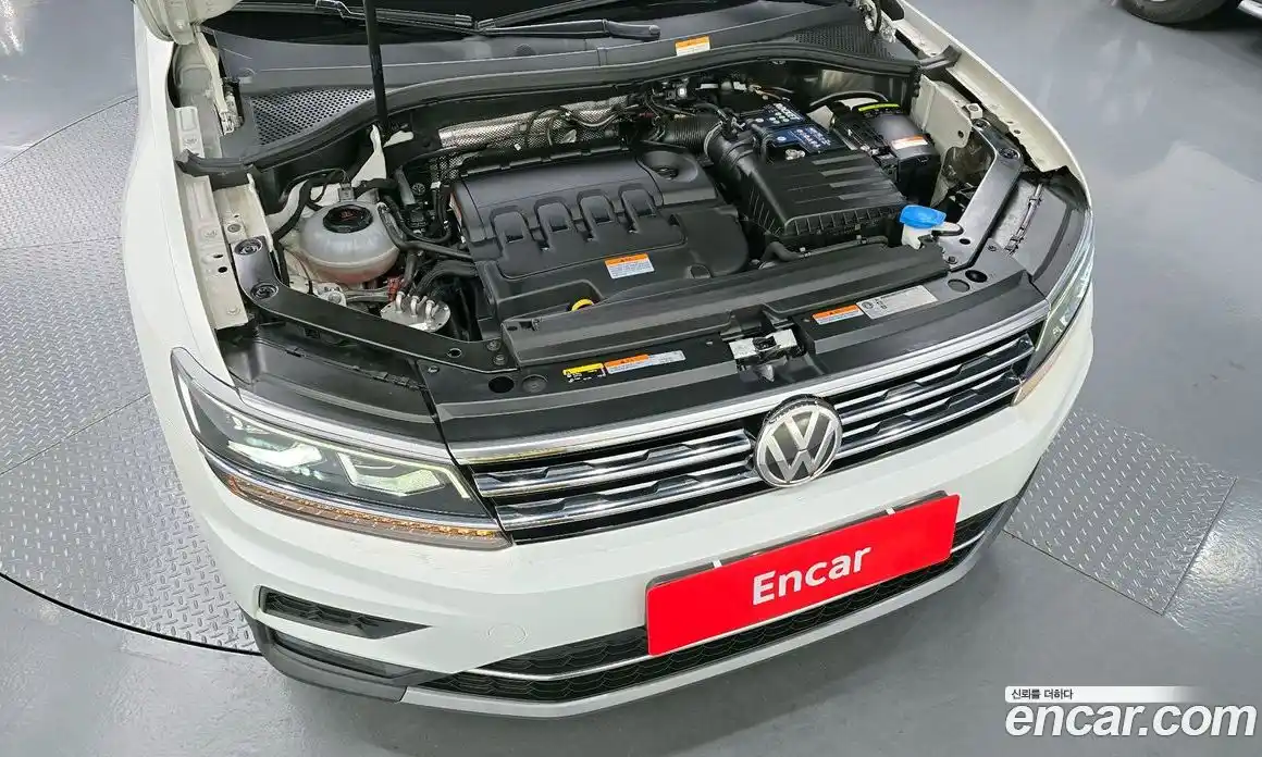 Volkswagen Tiguan 2019 2.0 автомат (гидро), фото 6