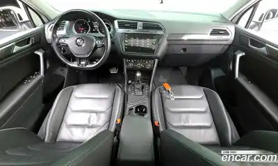 Volkswagen Tiguan 2019 2.0 автомат (гидро), миниатюра 10