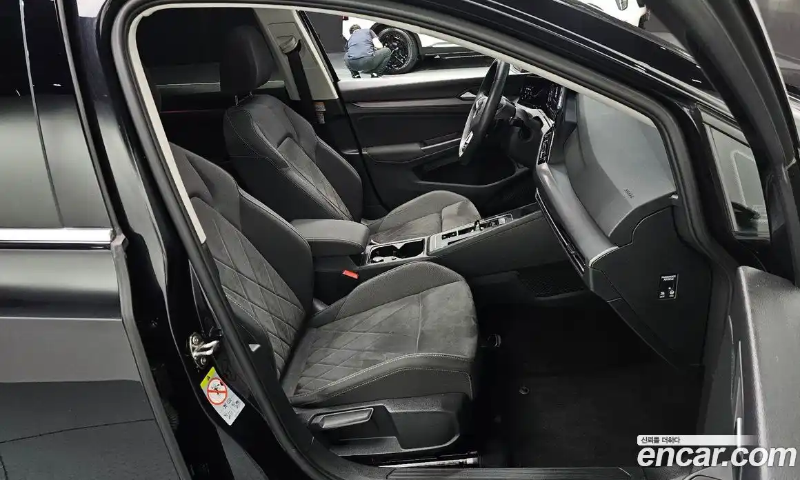 Volkswagen Golf 2022 2.0 автомат (гидро), фото 16