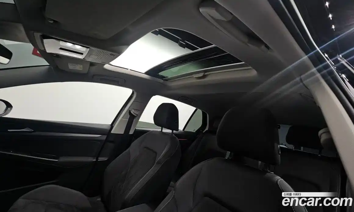 Volkswagen Golf 2022 2.0 автомат (гидро), фото 24