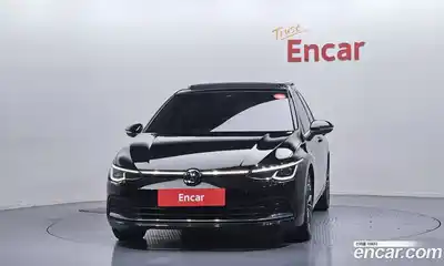 Volkswagen Golf 2022 2.0 автомат (гидро), миниатюра 3