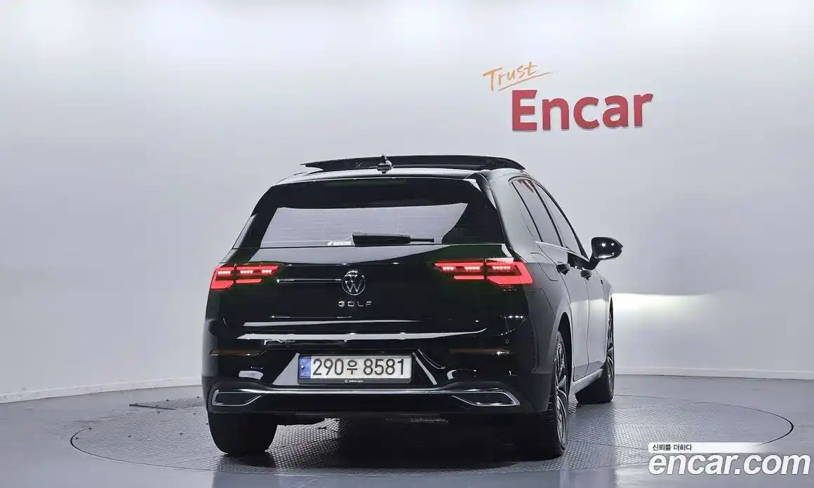 Volkswagen Golf 2022 2.0 автомат (гидро), фото 4