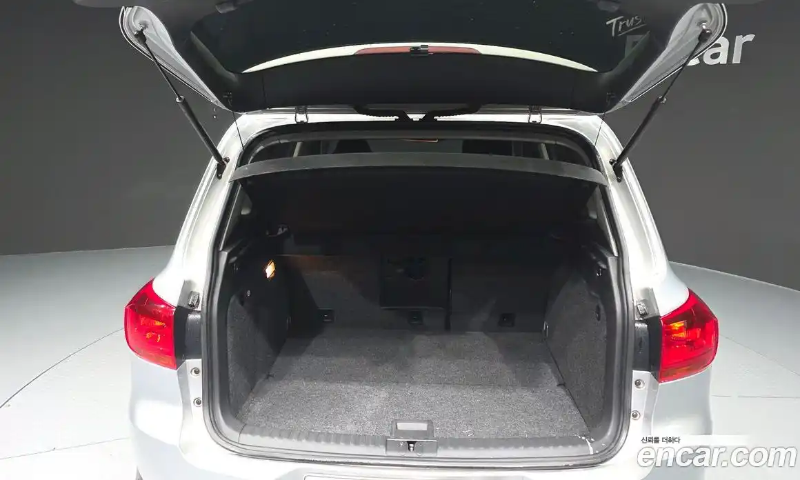 Volkswagen Tiguan 2015 2.0 автомат (гидро), фото 20