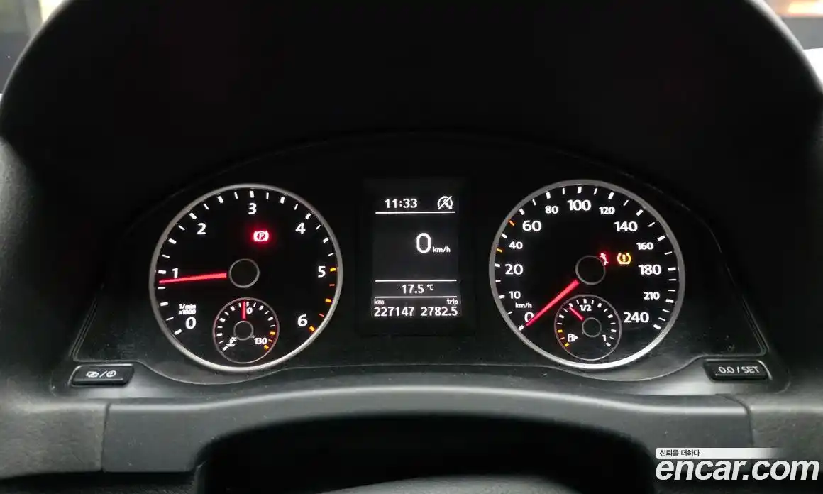 Volkswagen Tiguan 2015 2.0 автомат (гидро), фото 8