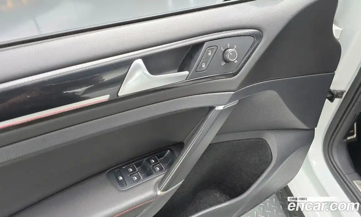 Volkswagen Golf 2015 2.0 автомат (гидро), фото 15