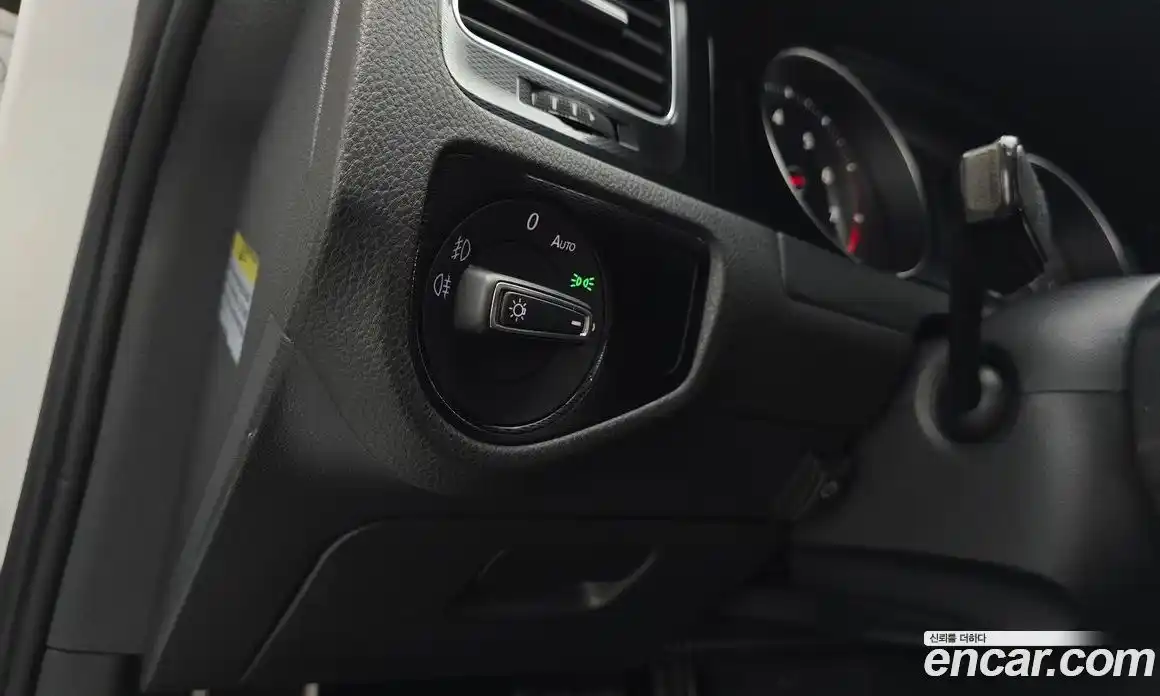 Volkswagen Golf 2015 2.0 автомат (гидро), фото 16