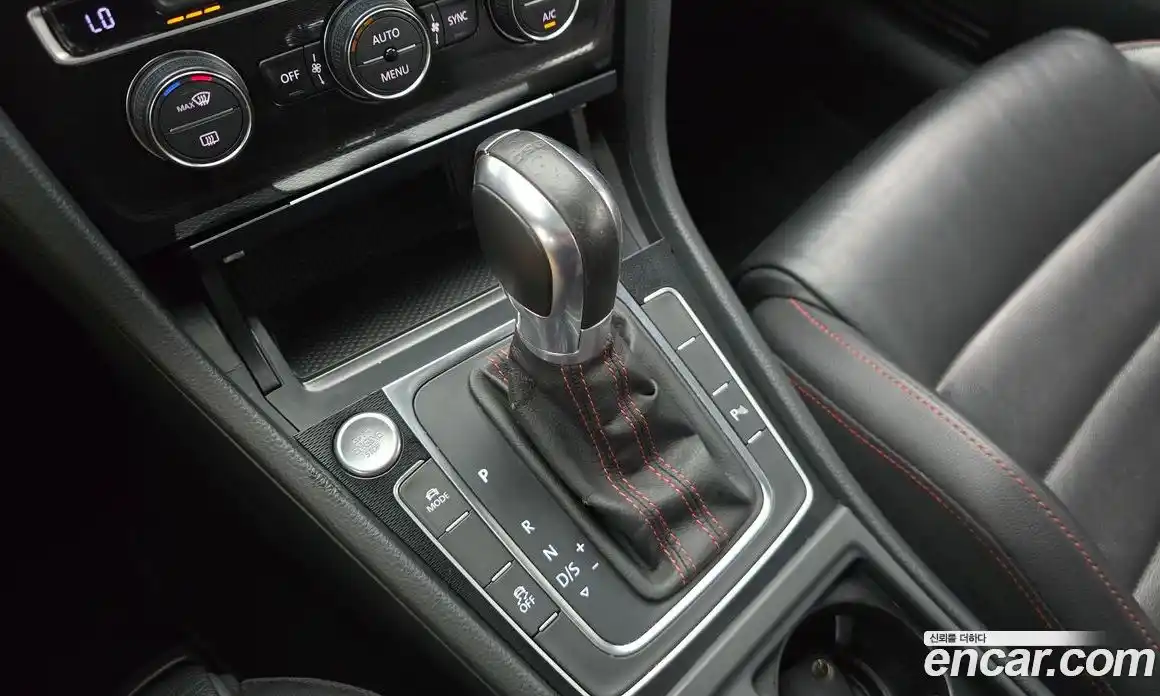 Volkswagen Golf 2015 2.0 автомат (гидро), фото 9