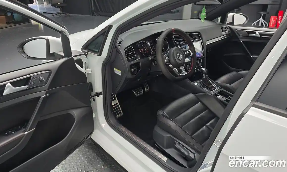 Volkswagen Golf 2015 2.0 автомат (гидро), фото 10