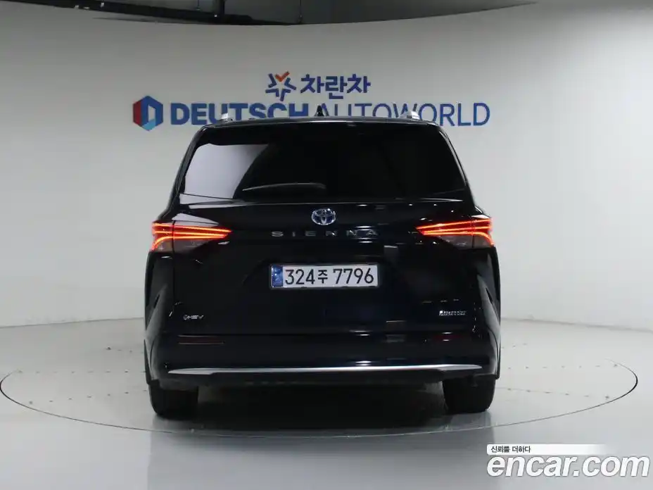 Toyota Sienna 2025 2.5 гидро, фото 4