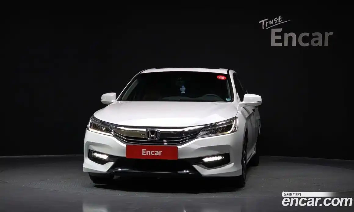 Honda Accord 2017 2.4 автомат (гидро), фото 3