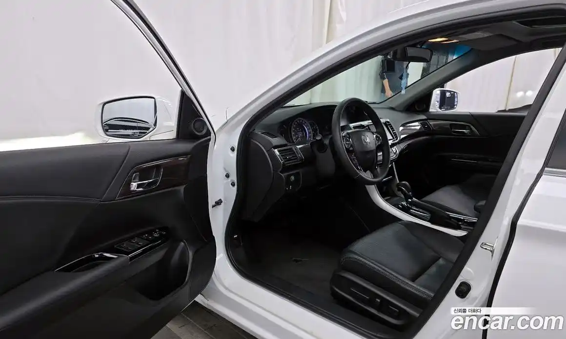 Honda Accord 2017 2.4 автомат (гидро), фото 10