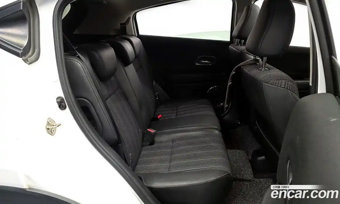 Honda HR-V 2016 1.8 автомат (гидро), фото 12
