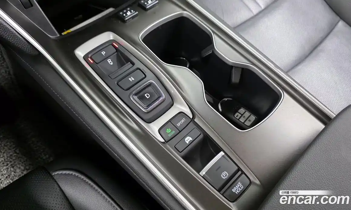 Honda Accord 2019 2.0 автомат (гидро), фото 9