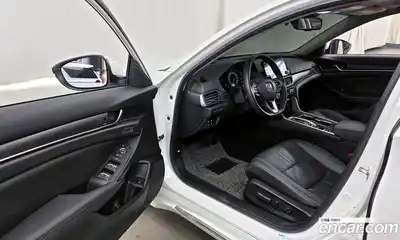 Honda Accord 2019 2.0 автомат (гидро), миниатюра 10