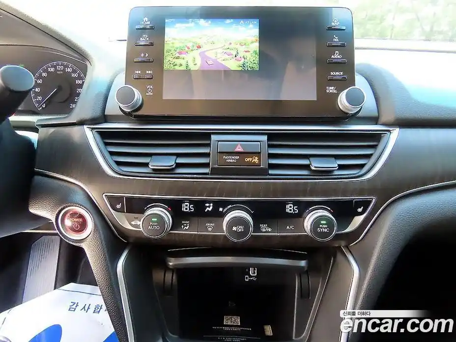 Honda Accord 2019 2.0 автомат (гидро), фото 16