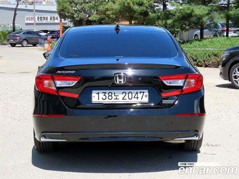 Honda Accord 2019 2.0 автомат (гидро), фото 4