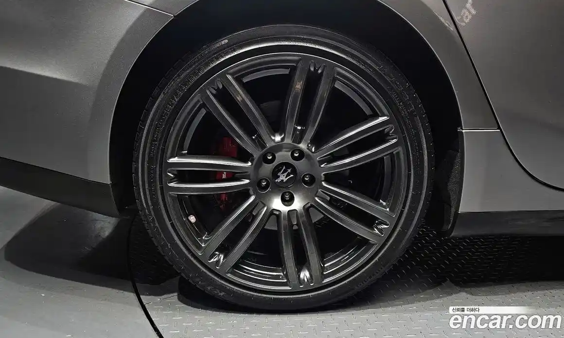 Maserati Ghibli 2015 3.0 гидро, фото 5