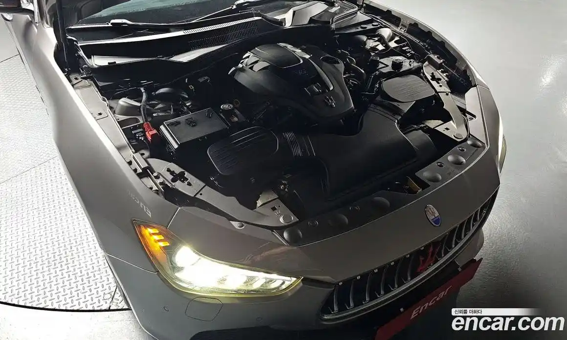 Maserati Ghibli 2015 3.0 гидро, фото 6