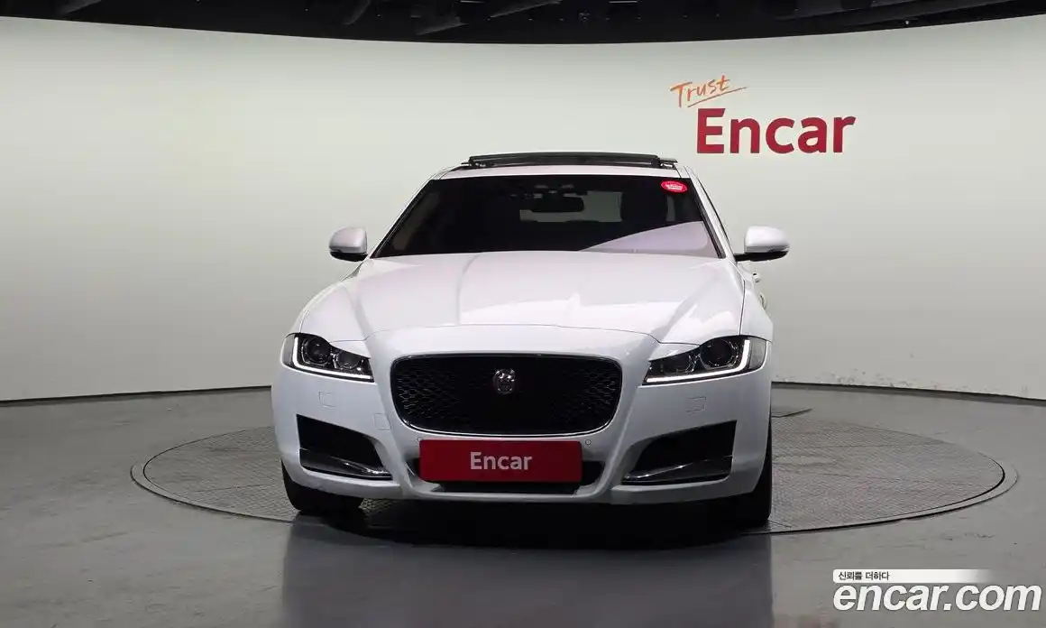 Jaguar XF 2018 2.0 гидро, фото 3